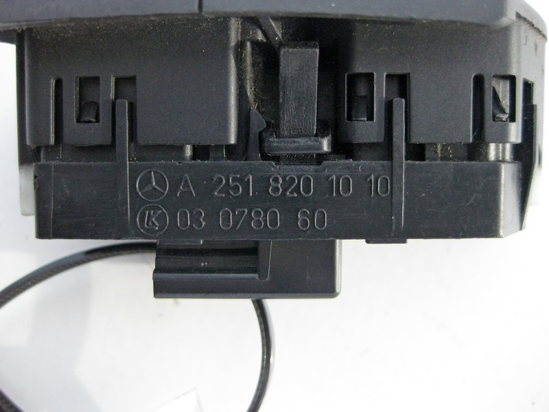 Mercedes-Benz  A2518201010 9174 Кнопки центрального блокування замків на передніх правих дверях ML GL W164 X164 R-Class W251 Одесса - изображение 4