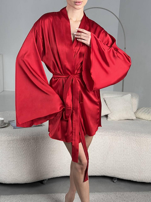 Женский короткий халат на запах с широким рукавом из шелка армани Одесса - изображение 1