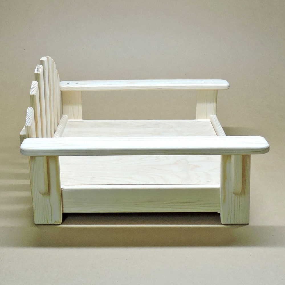 Лежак деревянный для собаки 