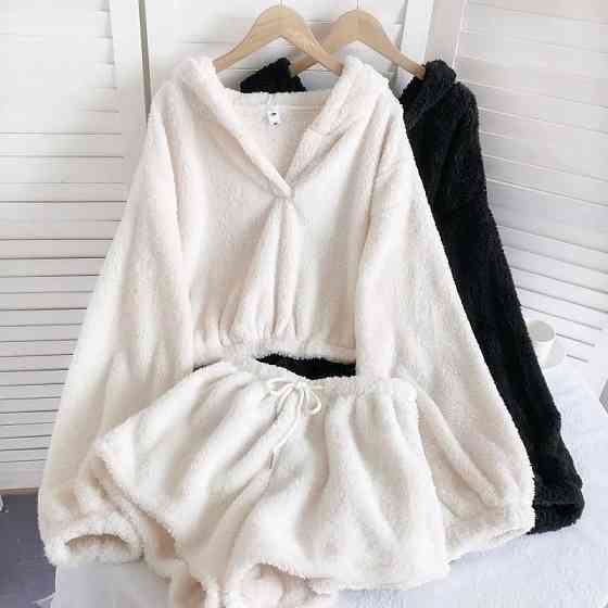 Жіноча плюшева піжама двійка: кофта і шорти турецька двостороння махра Одеса