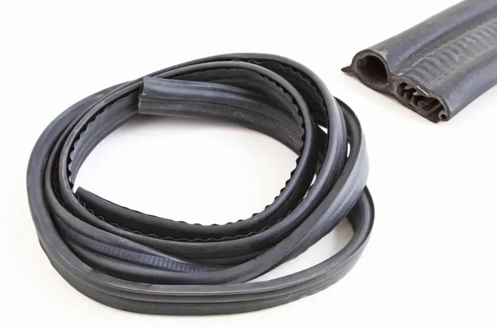 Уплотнитель багажника 1118 БРТ (301 см) Винница - изображение 1