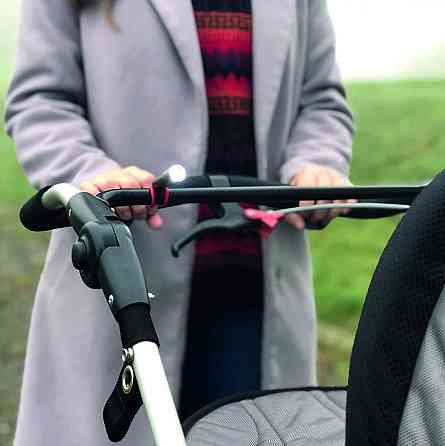 Ліхтарик Troika "TURN ME ON", червоний шнурок Рівне