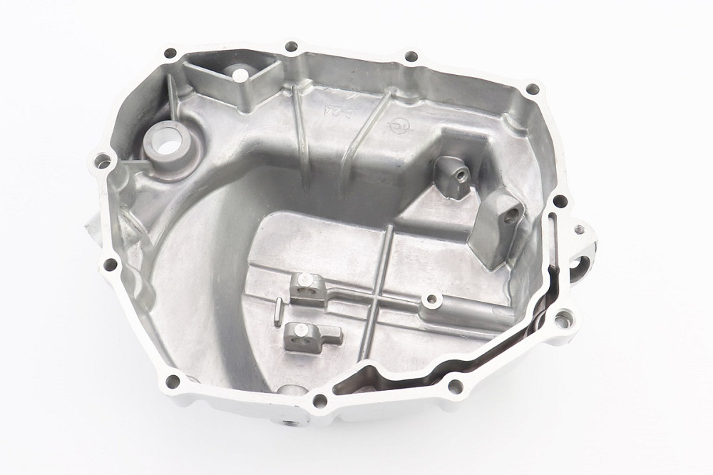 Кришка двигуна права Київ - фото 3