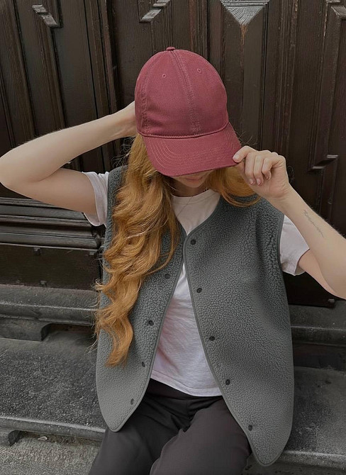 Женская стильная повседневная теплая жилетка Серый Одесса - изображение 1