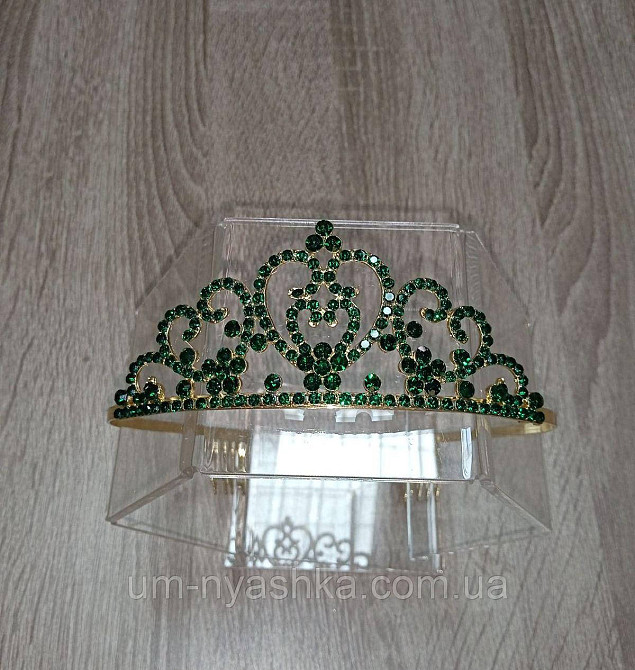 Диадема на обруче Корона с зелеными изумрудными камнями Кривой Рог - изображение 1