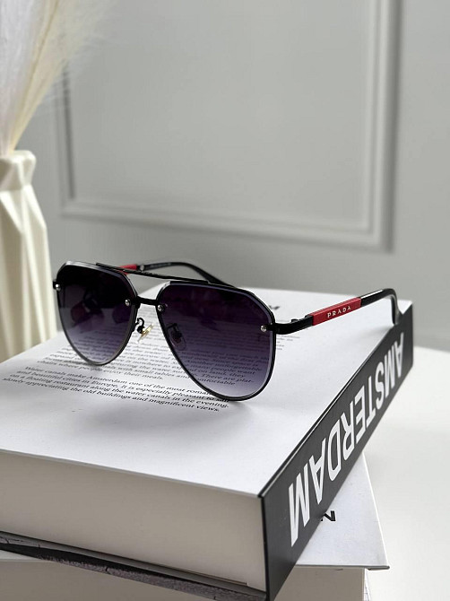 Окуляри унісекс Prada  з металевою оправою на середнє обличчя 🔥 Київ - фото 4