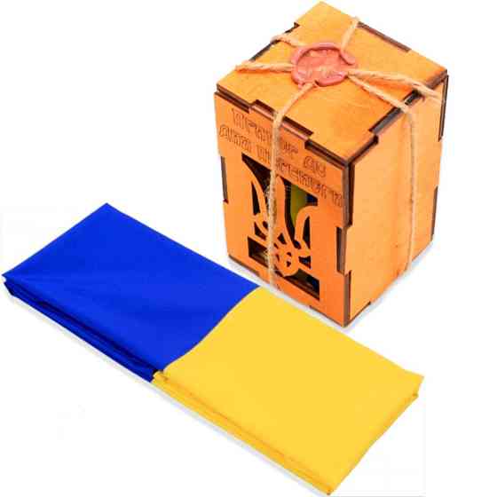 Прапор України 140х90см у сувенірній дерев'яній коробочці з гравіюванням SBR Київ