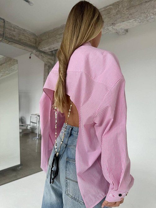 Женская стильная оверсайз рубашка с открытой спиной коттон Одесса - изображение 3