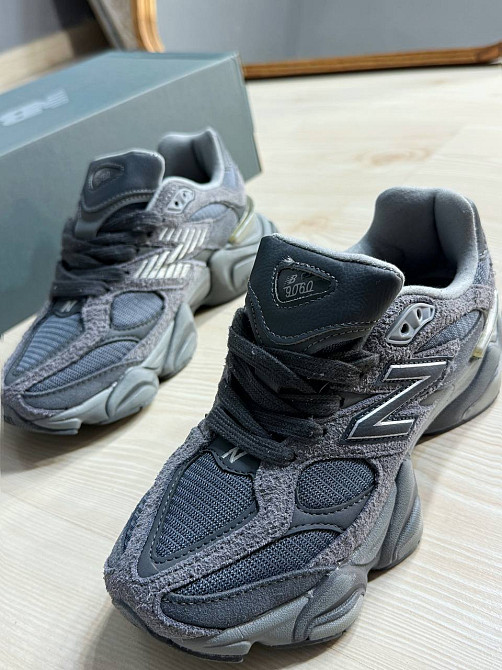 Кросівки жіночі і чоловічі NB 9060-5 замша з сіткою потерті унісекс сірі, 39, 24,5 см Київ - фото 19