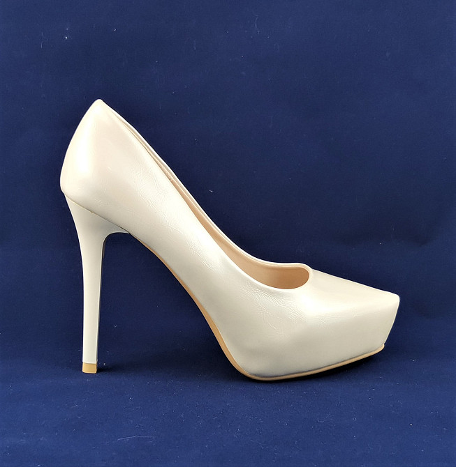 Жіночі Білі Туфлі на Підборах Шпильці Лакові Модельні (розміри: 37,38,39,40) - 16-3 Дніпро - фото 2