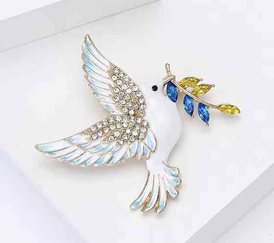 Патріотична брошка "Голуб" в подарунковій коробці Сміла