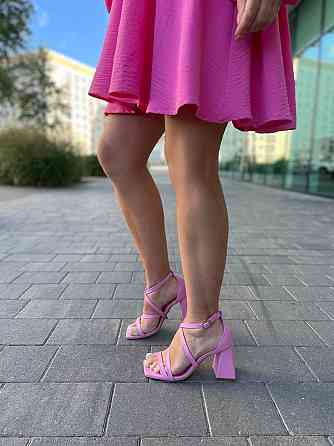 LIRIO Стильні босоніжки жіночі рожеві з натуральної шкіри літні на стійких підборах LIRIO L0195 Коломыя