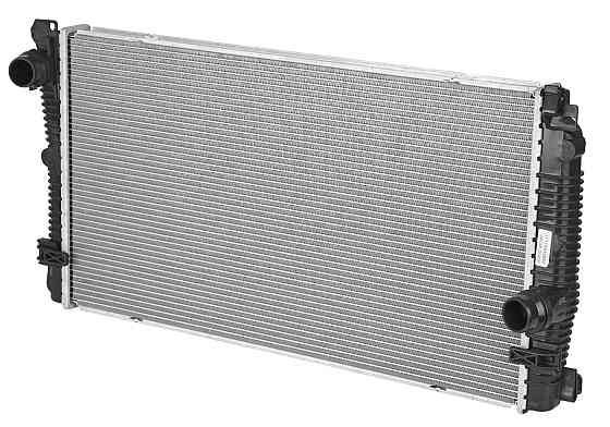 Радиатор охлаждения BMW 17115A30680 35180 Киев