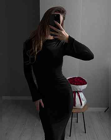 Жіноча елегантна сукня міді з відкритою спинкою віскоза Одеса