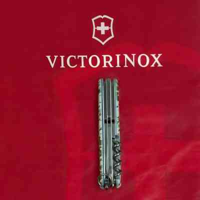 Ніж Victorinox Climber Army Піксель (1.3703.3_W3940p) Вінниця