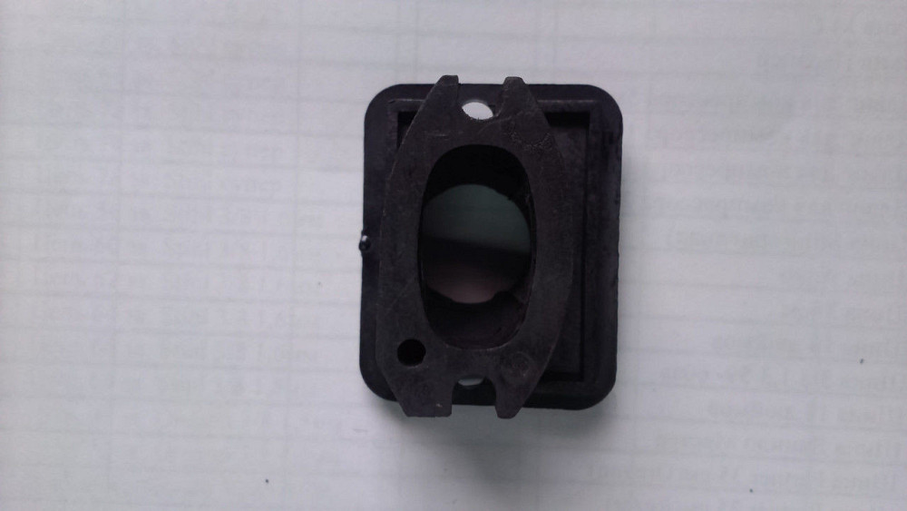 Патрубок карбюратора бензопилы Гудлак 3800 Мукачево - изображение 1