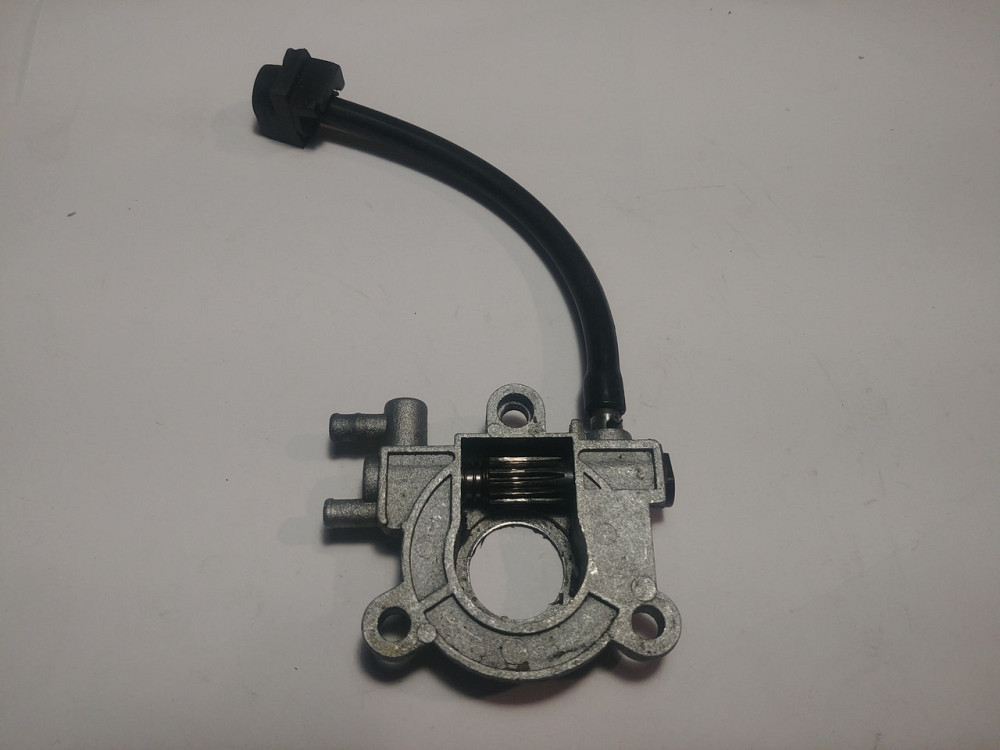 Маслонасос бензопила Goodluck GL 6200 Мукачево - изображение 1