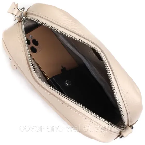 Женская прямоугольная сумка-кроссбоди молочного цвета из кожи Leather Collection Киев