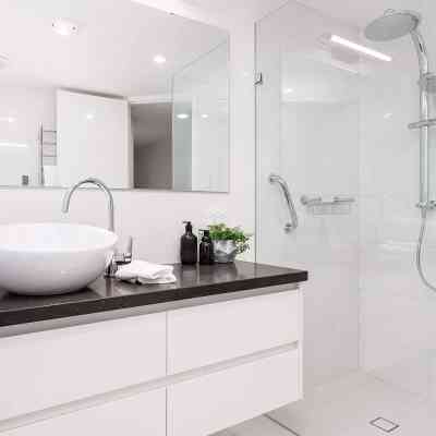 Спрей для чищення ванн Cillit Bang Природна сила Антиналіт 750 мл (5900627093377/4002448143727) Вінниця