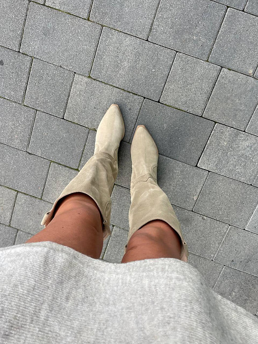Nikos Чоботи жіночі Niko`s пісочна замша натуральна высота 36 см обхват голени 39-40 см каблук Коломыя - изображение 3
