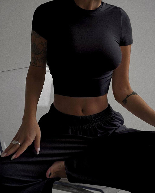 Женский базовый костюм двойка: футболка и штаны микродайвинг Черный, 46/48 Одесса - изображение 4