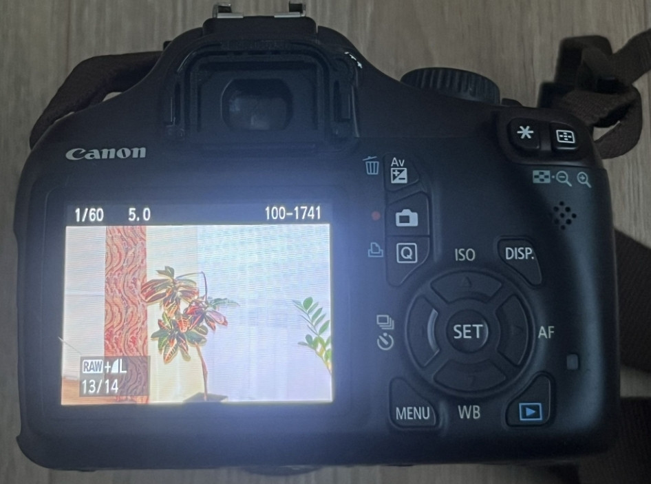 Фотоаппарат Canon EOS 1100D 18-55 IS II Киев - изображение 3