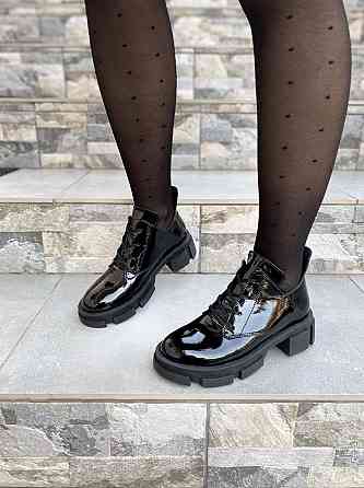 Туфлі жіночі ROSTA 3040 чорні (весна-осінь, шкіра лакована) (4350) Коломыя