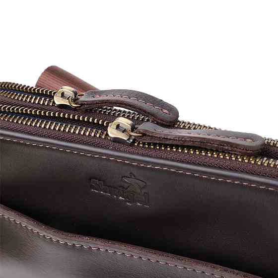 Вертикальна чоловіча сумка через плече із гладкої натуральної шкіри Shvigel 20868_1 Коричневий Київ