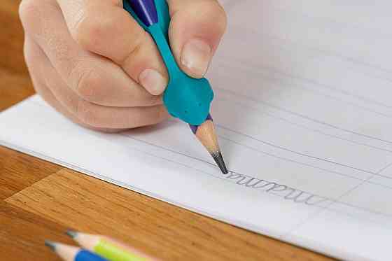 Maped KIDY'LEARN 10 шт съемные направляющие для пальцев на треугольные карандаши форма акула мягкий материал Киев