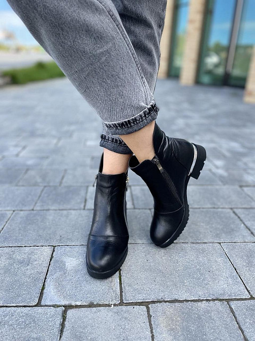 Черевики жіночі D and V чорні натуральна шкіра зима висота 14см подошва 1/3,5см (2202) Коломия - фото 5