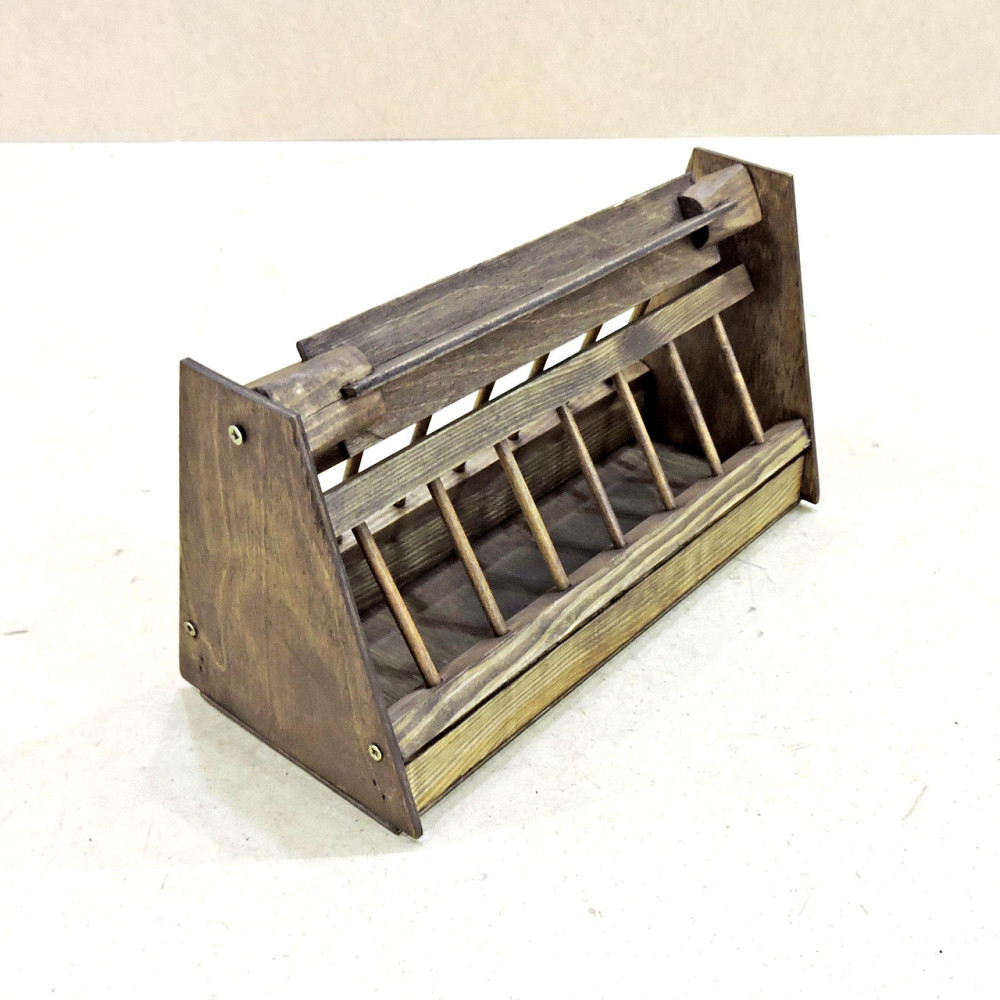 Деревянная кормушка для голубей 