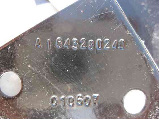 Mercedes-Benz  A1643280240 Кронштейн переднього правого датчика рівня кузова ML W164 GL X164 Одеса