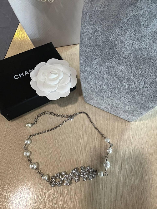Кольє з логотипом Шанель / Chanel підвіска з цирконами і перлами Одеса - фото 6