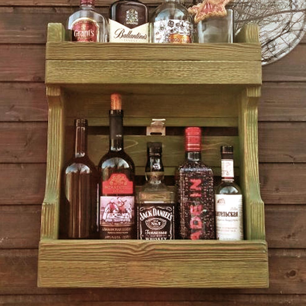 Настенная винная полка 