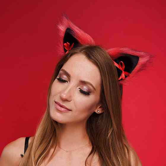 Меховые ушки кошки с бантиком, Красные с черным OKOVA Sex Aura Киев