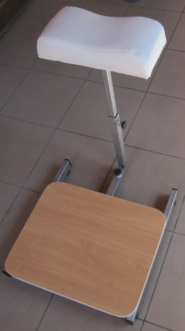 Підставка для педикюру з підставкою (місцем) під тазик розбірна. (Кольори в асортименті) Київ - фото 2