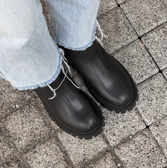 Ботинки женские Челси демисезонные из натуральной кожи с цепочкой размер 40 черный Хмельницкий - изображение 4