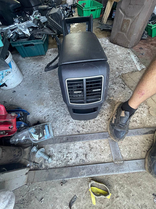 Подлокотник Kia Sportage 2021–2025 Киев - изображение 1