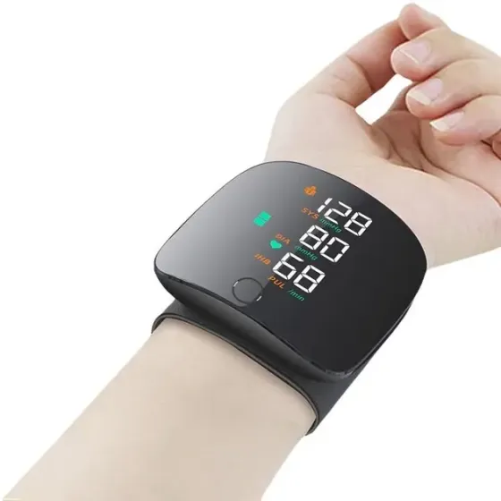 Автоматический тонометр на запястье от аккумулятора 300 мАч / Умный тонометр с сенсорным экраном и голосом Коломия