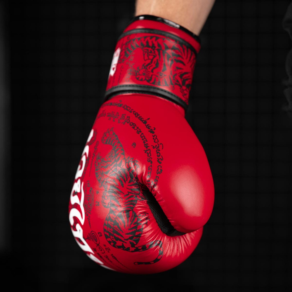 Боксерські рукавиці Phantom Muay Thai Red 12 унцій (капа в подарунок) Кам'янське - фото 7