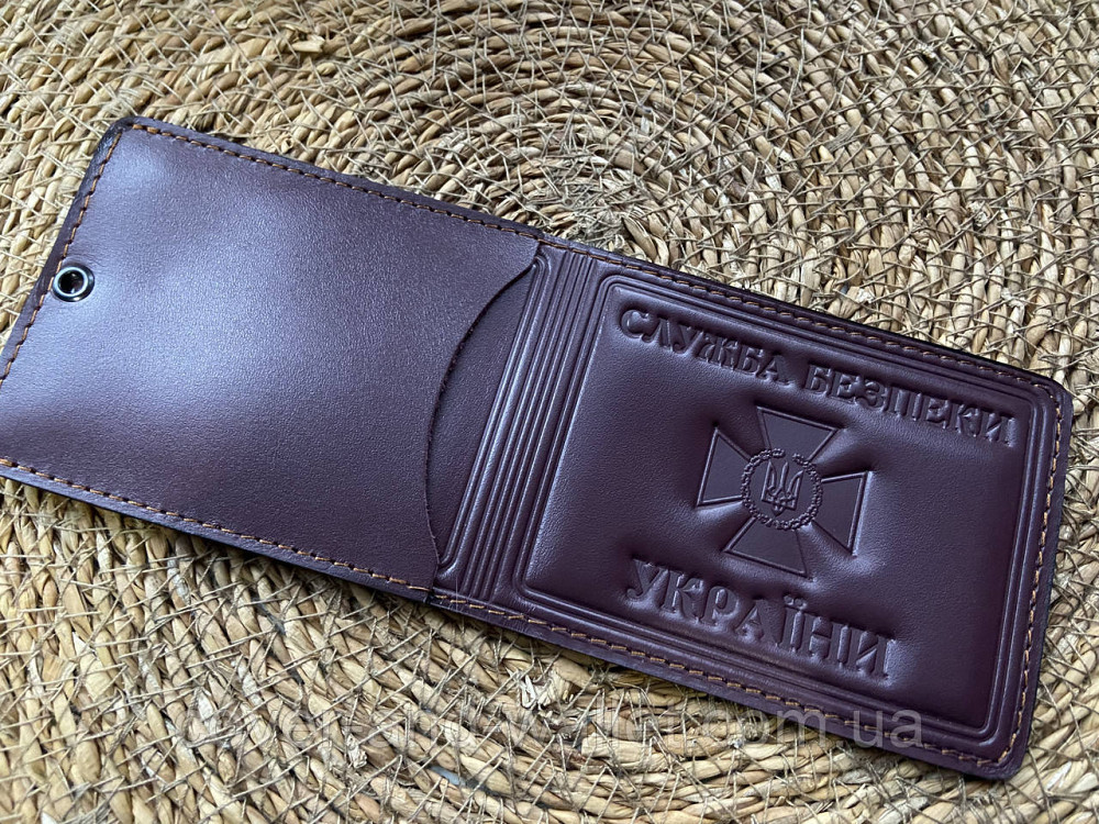 Шкіряна обкладинка на посвідчення СБУ із шевроном бордового кольору Київ - фото 10