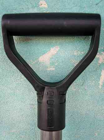 Лопата Штикова для саду Fiskars "Ergonomic" (1001568/131410/1025374) Сталь Нововолинськ