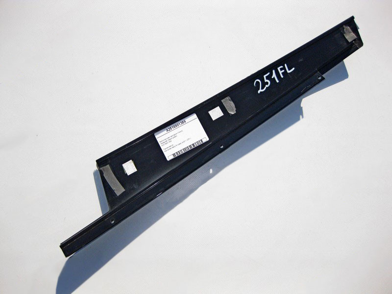 Mercedes-Benz  A2516901389 Вертикальна накладка скла передніх лівих дверей R-Class W251 Одесса - изображение 2