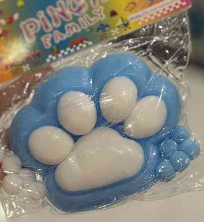 Велика  таба лапка, сквіш лапки. Київ