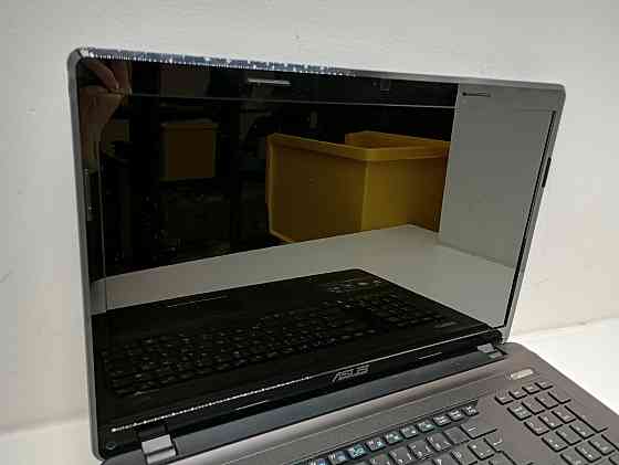 Ноутбук ASUS A93S i7-2670QM\4gb ddr3\0\ АКБ- (Б клас) Луцьк