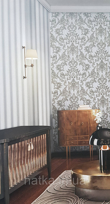 Шпалери вінілові на флізеліні AdaWall Seyyah 1.06х10 смуги широкі структурні сірі сріблясті Київ - фото 1