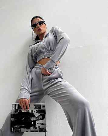 Жіночий повсякденний велюровий костюм-двійка із широкими штанами та укороченою кофтою плюшевий велюр Сірий, 46/48 Одеса