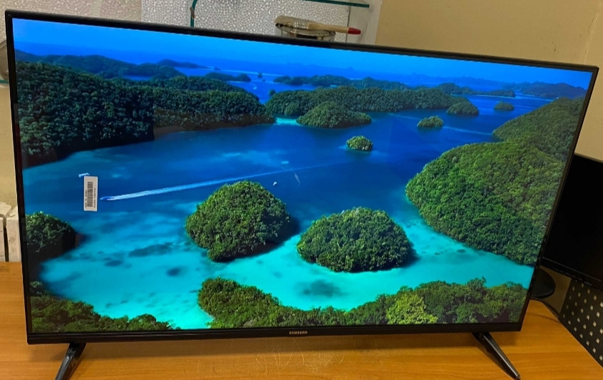 Новинка 2023 Телевизор: Samsung 45