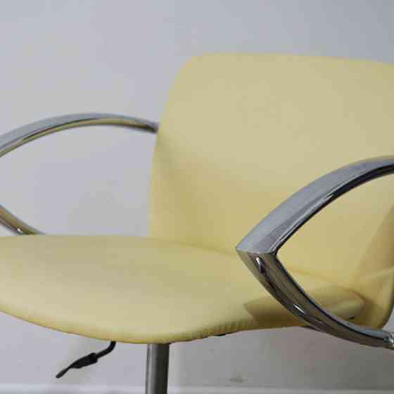 Стул на колесах Люкс (Цвета в ассортименте) Киев