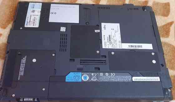 Ноутбук: Fujitsu Lifebook AH512/ Core i3 , 2330M/ 4Gb / 320Gb. Intel HD3000 , 2Gb. Киев